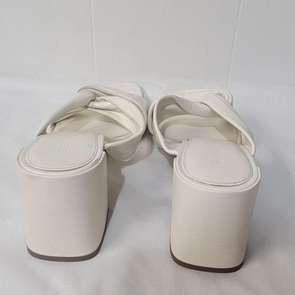 Everlane The Day Twist Heel in Cream Size Leather Flared Block Heel